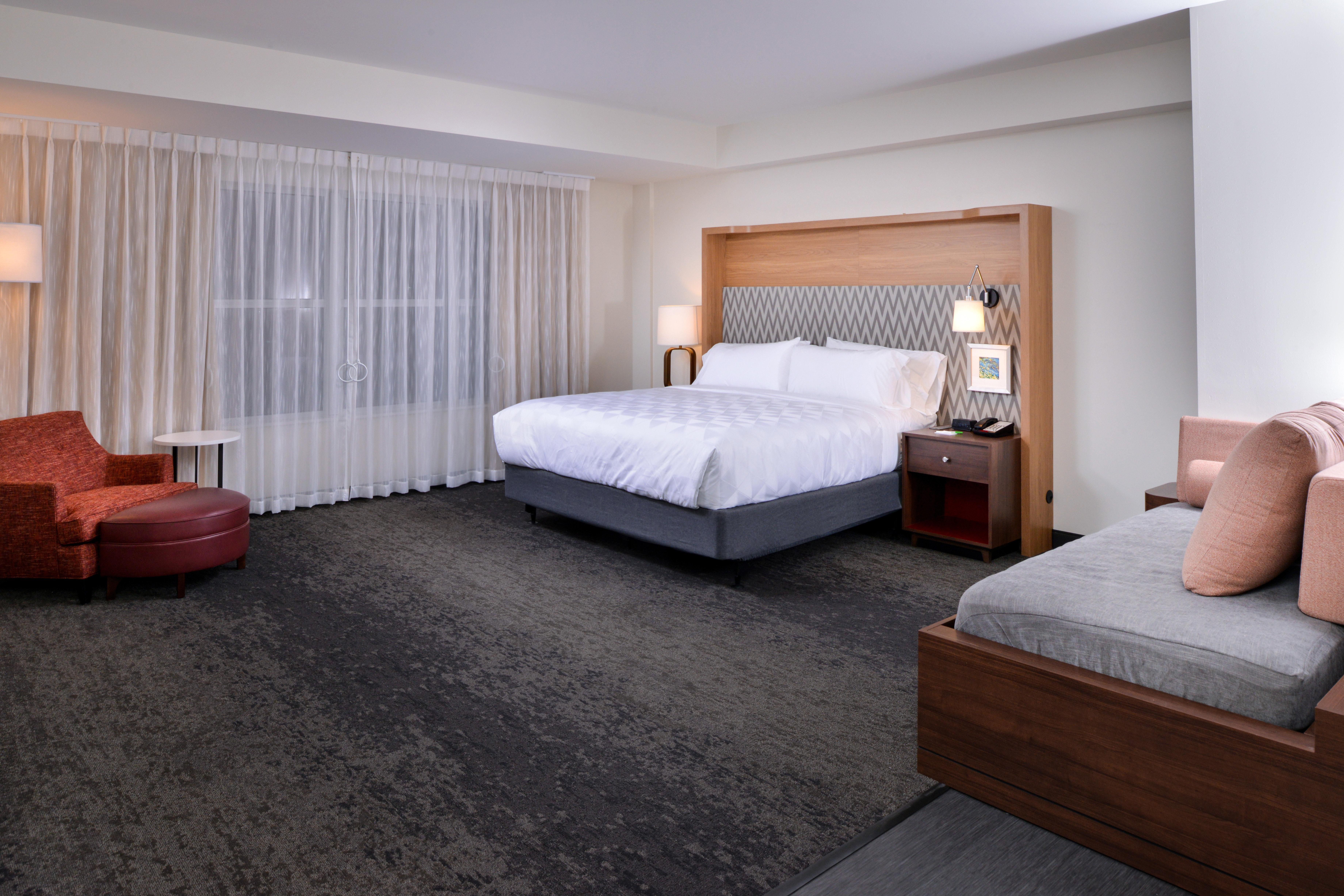 Holiday Inn & Suites - Farmington Hills - Detroit Nw By Ihg Exterior photo