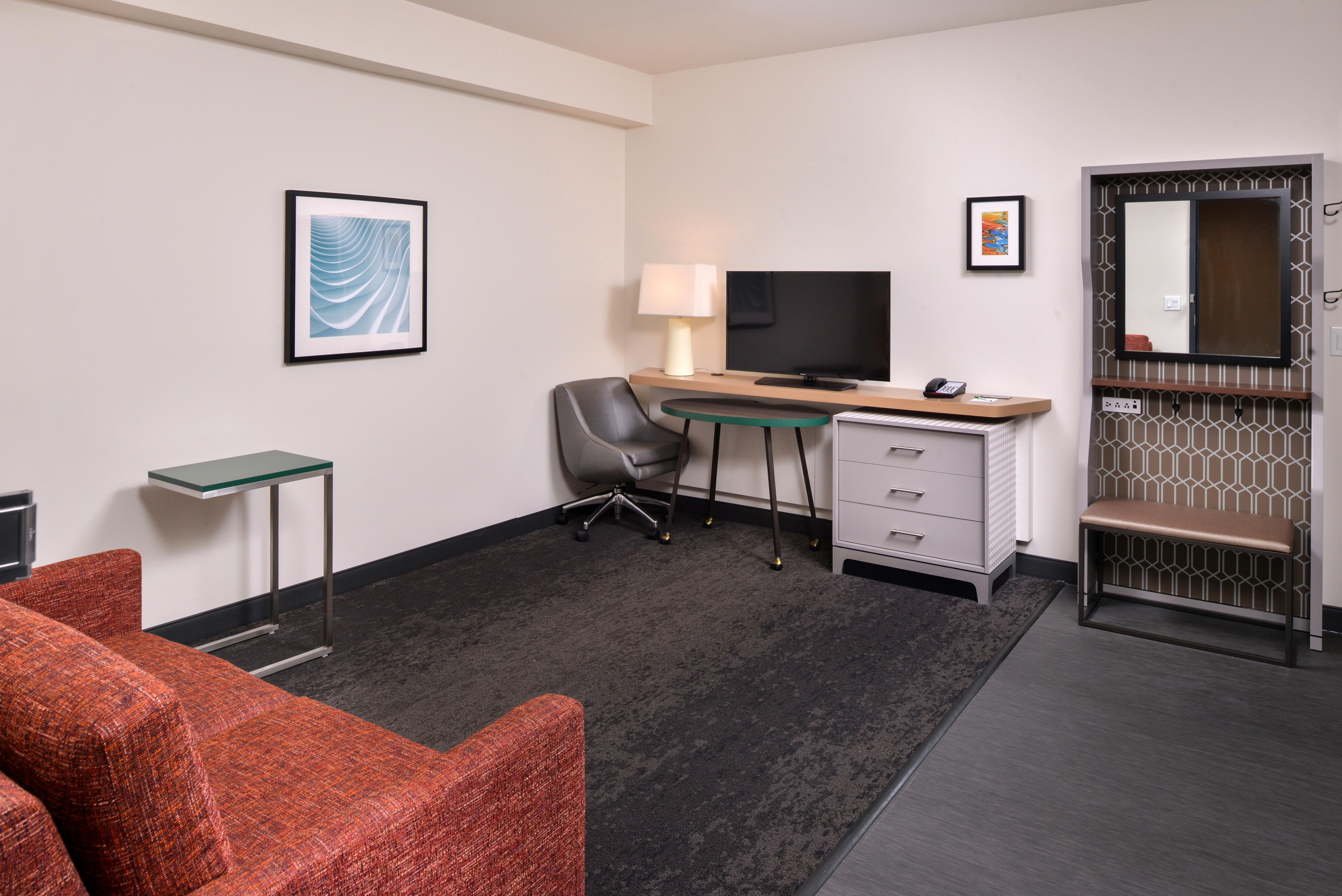 Holiday Inn & Suites - Farmington Hills - Detroit Nw By Ihg Exterior photo
